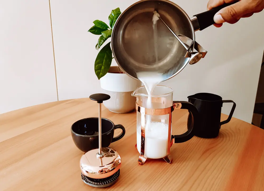 Cómo hacer espuma de leche sin vaporizador